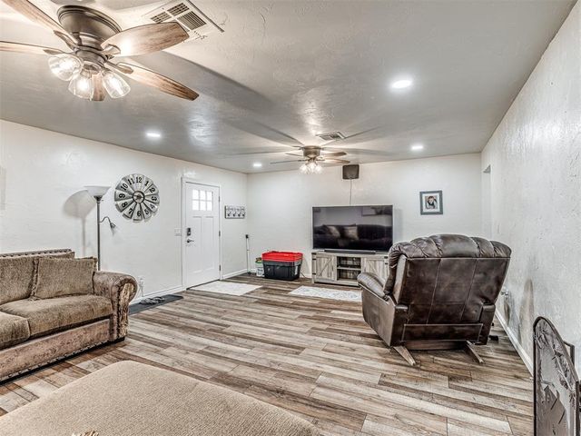 36506 Garretts Lake Road, Shawnee, OK 74804