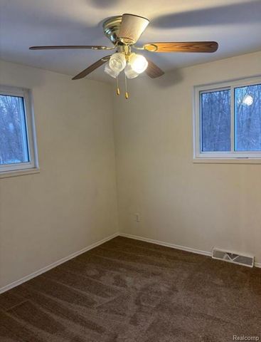 6099 Brookwood Drive, Burton, MI 48509