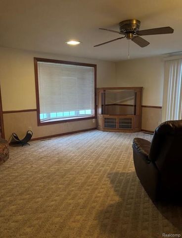 6099 Brookwood Drive, Burton, MI 48509