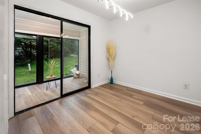 10943 Carmel Crossing Road, Charlotte, NC 28226