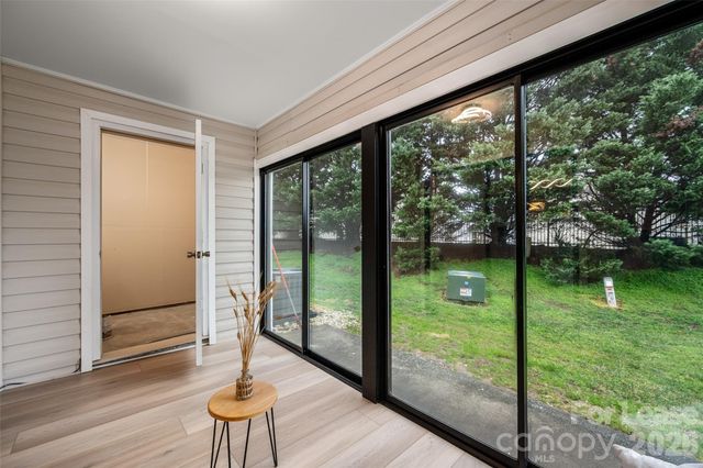 10943 Carmel Crossing Road, Charlotte, NC 28226