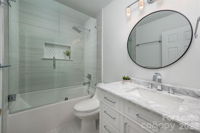 10943 Carmel Crossing Road, Charlotte, NC 28226