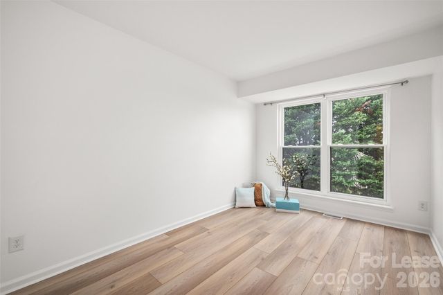 10943 Carmel Crossing Road, Charlotte, NC 28226