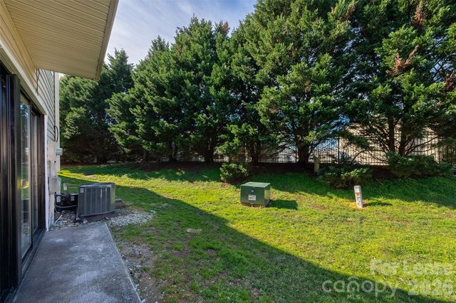 10943 Carmel Crossing Road, Charlotte, NC 28226