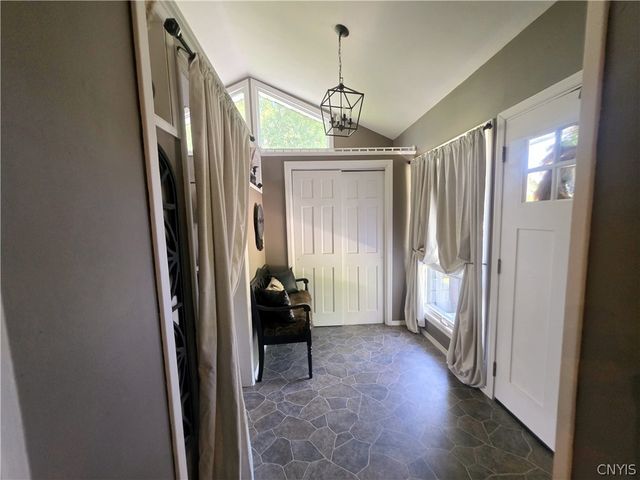 5046 Bradbury Drive, Onondaga, NY 13215