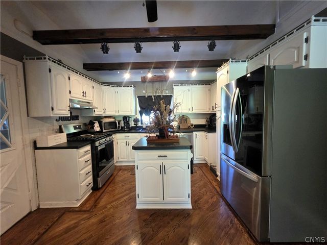 5046 Bradbury Drive, Onondaga, NY 13215