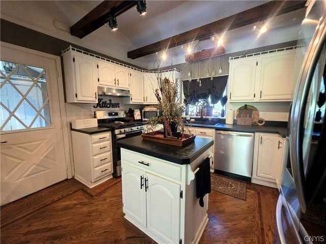 5046 Bradbury Drive, Onondaga, NY 13215