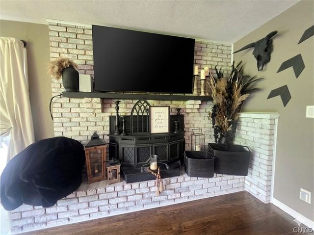 5046 Bradbury Drive, Onondaga, NY 13215