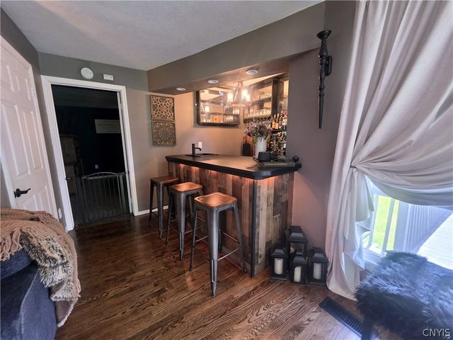 5046 Bradbury Drive, Onondaga, NY 13215