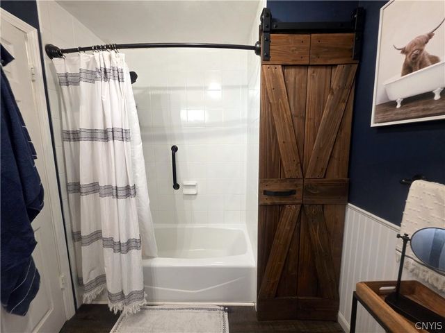 5046 Bradbury Drive, Onondaga, NY 13215