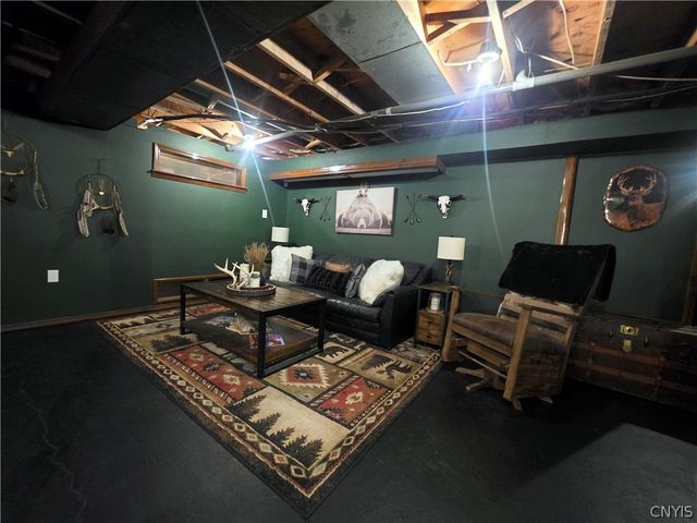 5046 Bradbury Drive, Onondaga, NY 13215