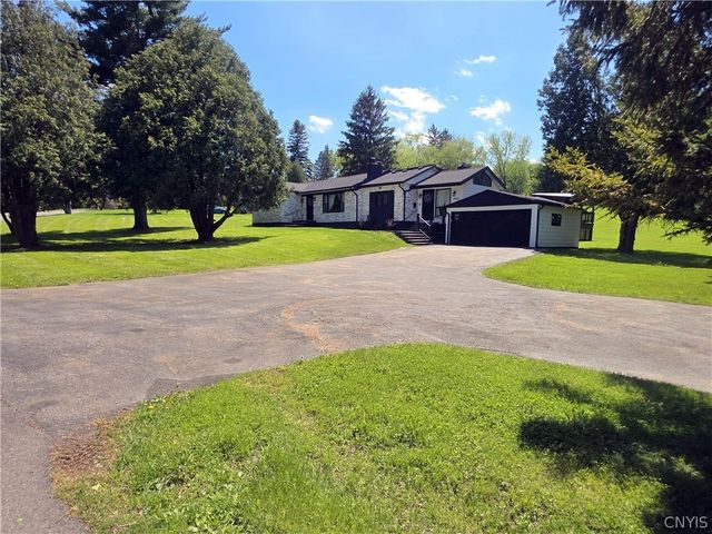5046 Bradbury Drive, Onondaga, NY 13215
