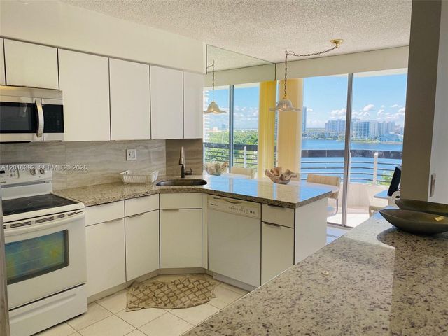19101 NE 36th Ct 1102, Aventura, FL 33180