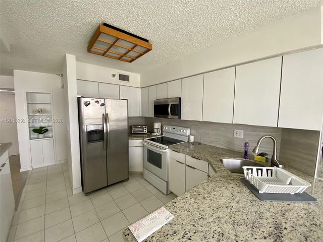 19101 NE 36th Ct 1102, Aventura, FL 33180