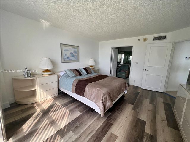 19101 NE 36th Ct 1102, Aventura, FL 33180