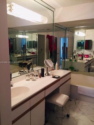 19101 NE 36th Ct 1102, Aventura, FL 33180