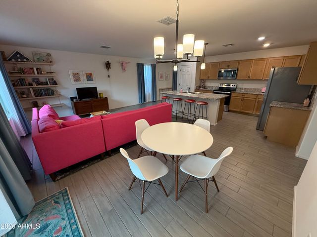5838 S 23RD Drive, Phoenix, AZ 85041