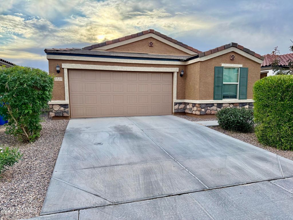 5838 S 23RD Drive, Phoenix, AZ 85041
