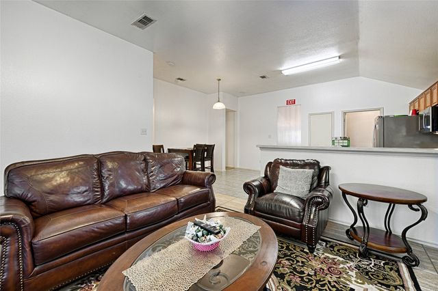 101 Fairbanks Drive, Garland, TX 75043