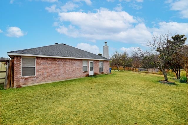 101 Fairbanks Drive, Garland, TX 75043