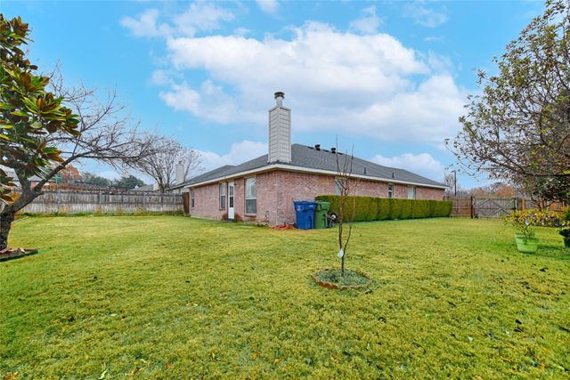 101 Fairbanks Drive, Garland, TX 75043