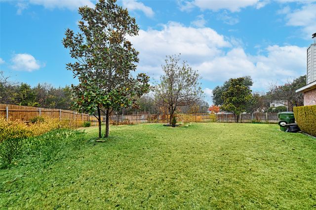 101 Fairbanks Drive, Garland, TX 75043