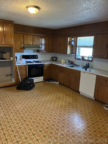 2600 S Hickory Street, Sapulpa, OK 74066
