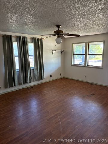 2600 S Hickory Street, Sapulpa, OK 74066