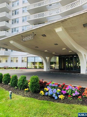 2000 Linwood Avenue 9E, Fort Lee, NJ 07024