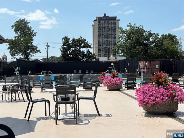2000 Linwood Avenue 9E, Fort Lee, NJ 07024
