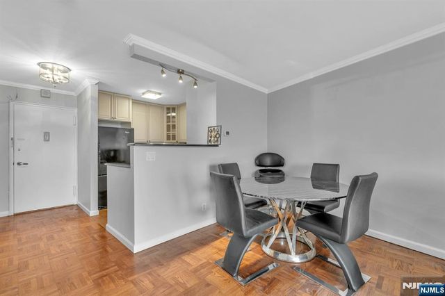 2000 Linwood Avenue 9E, Fort Lee, NJ 07024