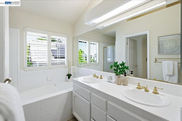 44 Summer Hill Ct, Danville, CA 94526