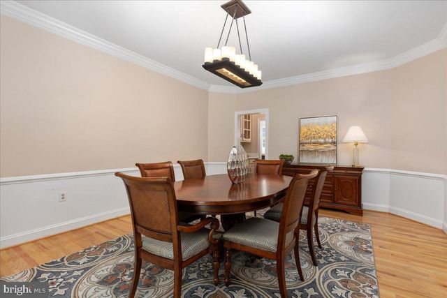 1358 LAKE FOREST CT, Reston, VA 20194