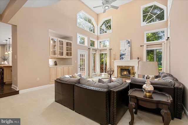 1358 LAKE FOREST CT, Reston, VA 20194