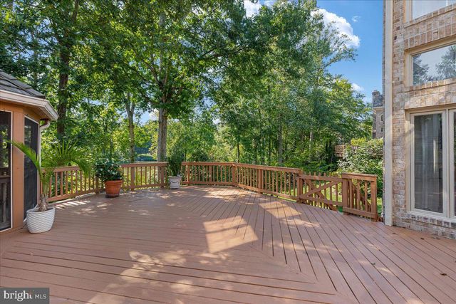 1358 LAKE FOREST CT, Reston, VA 20194