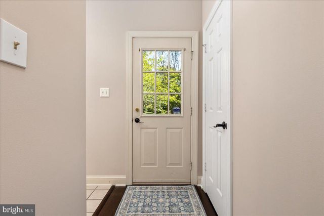 1358 LAKE FOREST CT, Reston, VA 20194