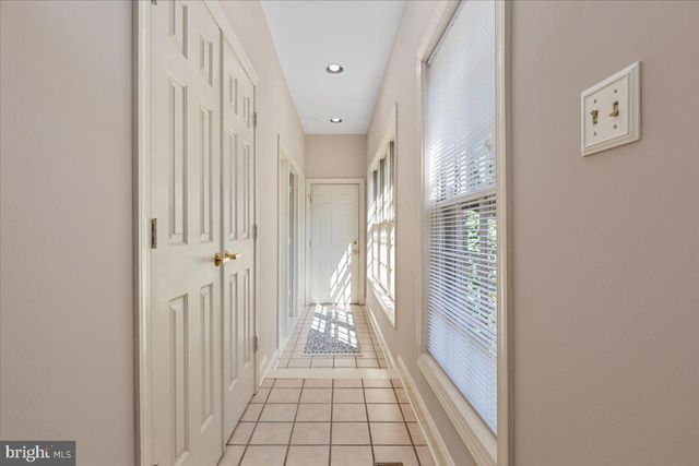 1358 LAKE FOREST CT, Reston, VA 20194