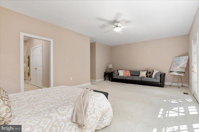 1358 LAKE FOREST CT, Reston, VA 20194
