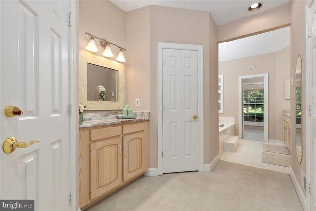 1358 LAKE FOREST CT, Reston, VA 20194