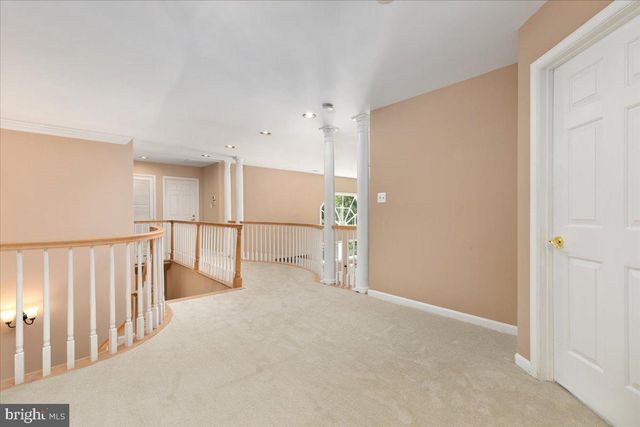 1358 LAKE FOREST CT, Reston, VA 20194
