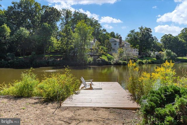 1358 LAKE FOREST CT, Reston, VA 20194