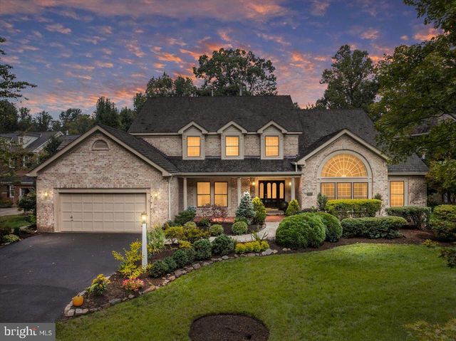 1358 LAKE FOREST CT, Reston, VA 20194