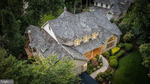 1358 LAKE FOREST CT, Reston, VA 20194
