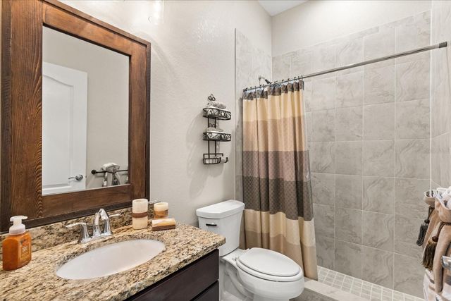 303 LAKE MARIANA PLACE, Auburndale, FL 33823