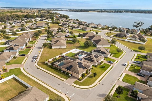 303 LAKE MARIANA PLACE, Auburndale, FL 33823