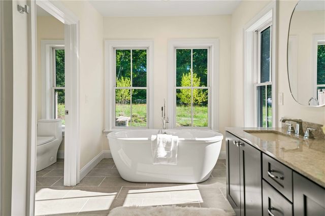 416 Bridgetown Road, South Kingstown, RI 02874