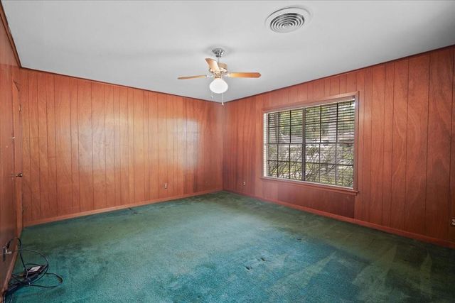 115 Valley Drive, Liberty, TX 77575