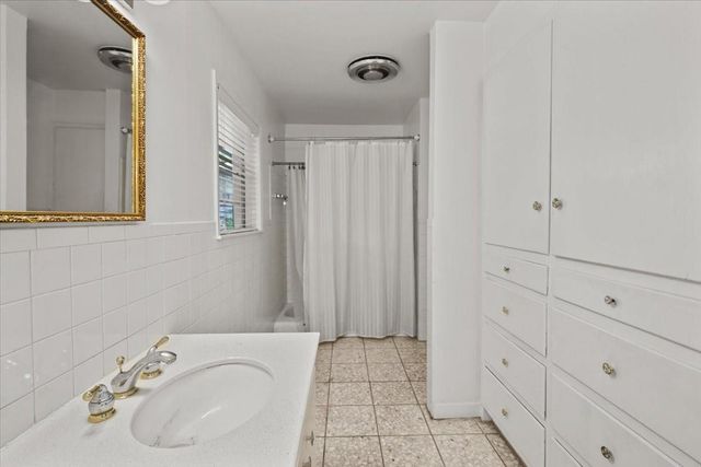 115 Valley Drive, Liberty, TX 77575