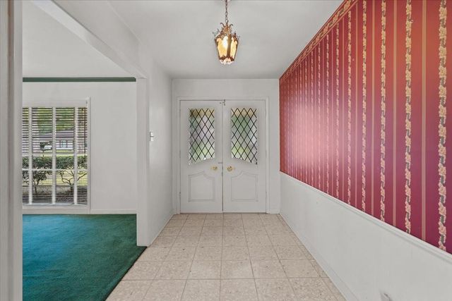 115 Valley Drive, Liberty, TX 77575