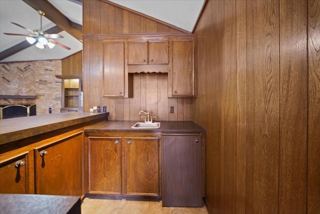 115 Valley Drive, Liberty, TX 77575